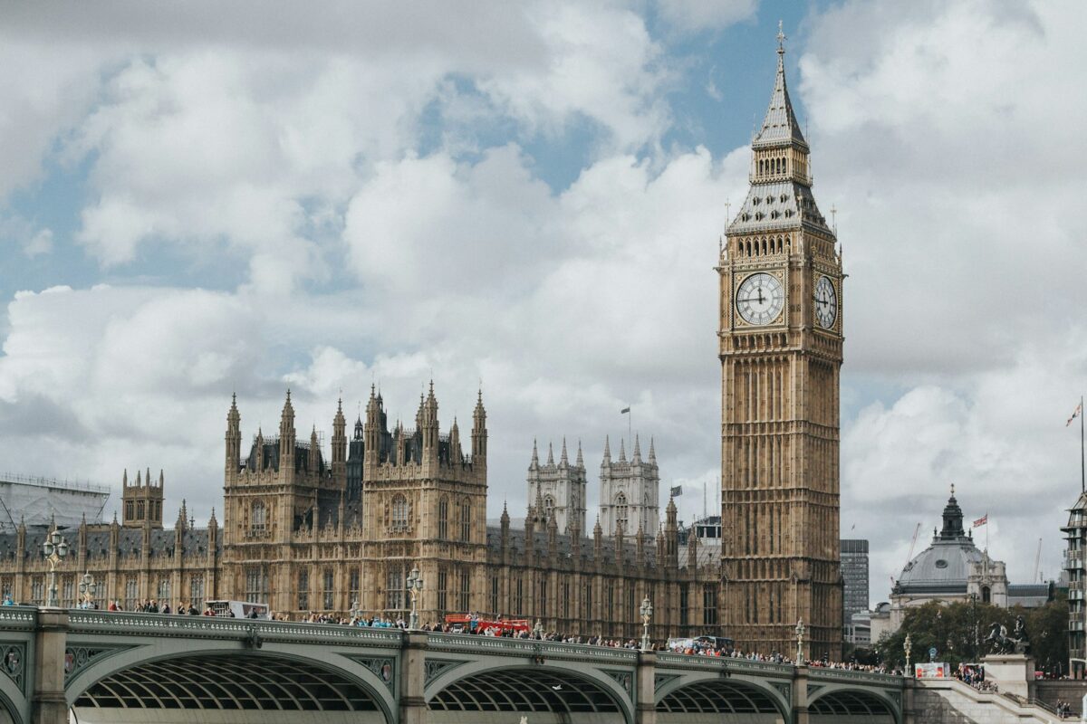 UK Sponsor Licence 2026 compliance changes affect Nigerian and African workers