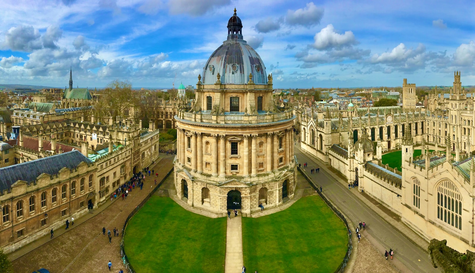Chevening Scholarship 2027 study in the UK, Oxford university