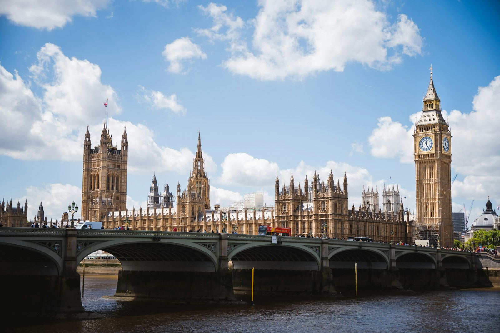 UK settlement English requirement